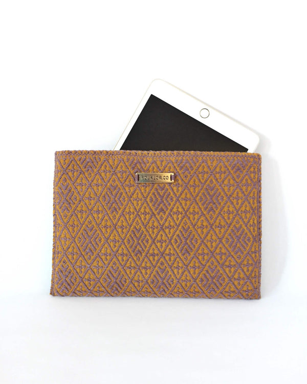 Folklor iPad Textil Case Gold & Plum handmade with gemotric brocades view with ipad