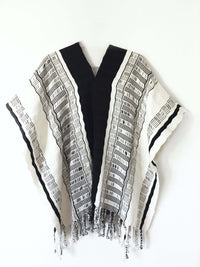 Taabal Black & White Poncho long position