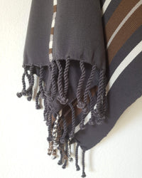 Taabal Classic Grey Poncho fringes detail