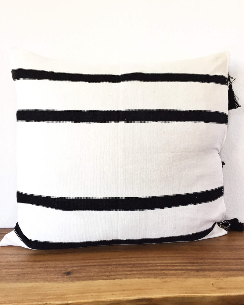 products/Virginia_Throw_Pillow_back.JPG