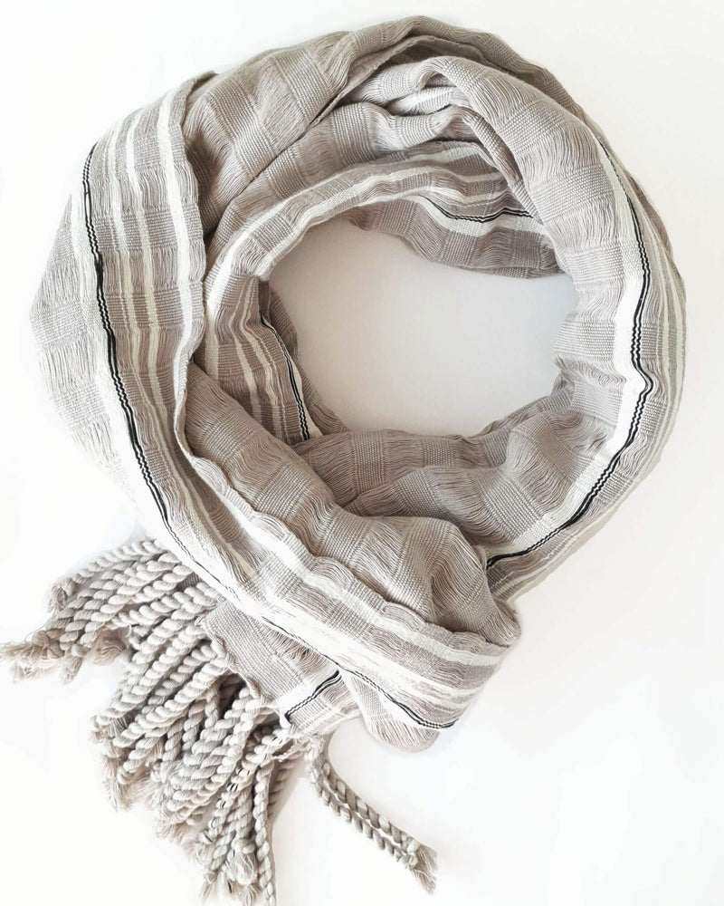 products/handmade-light-grey-scarf.jpg