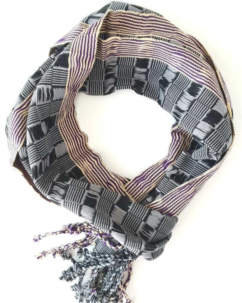 products/handmade-scarf-gold-black.jpg